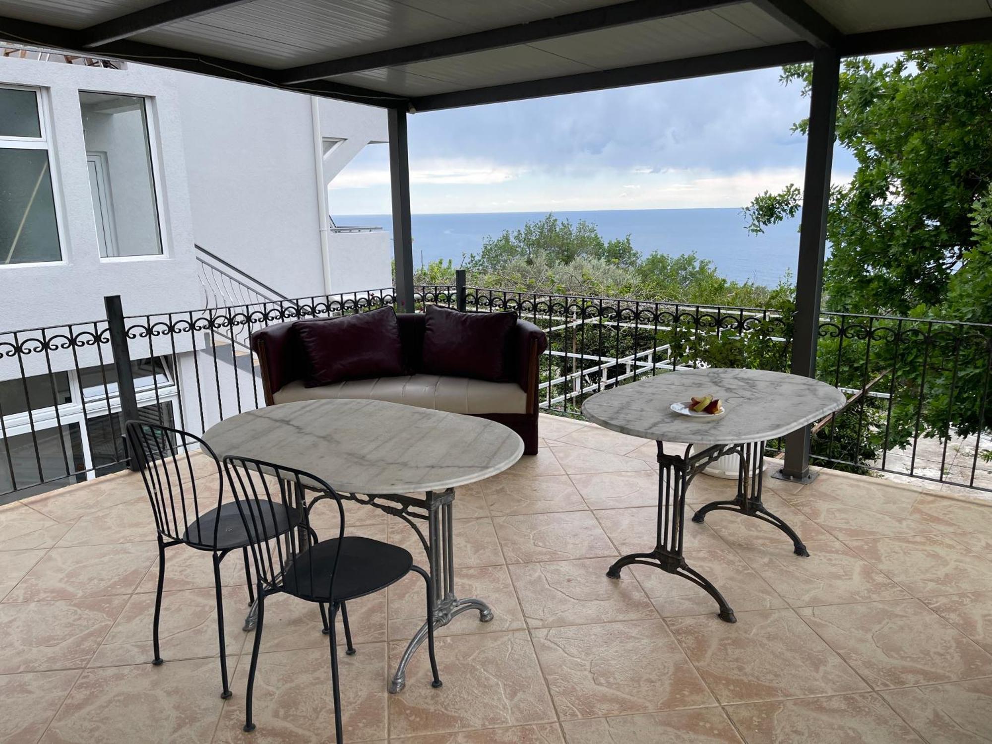 Guest house Kuca Radovic